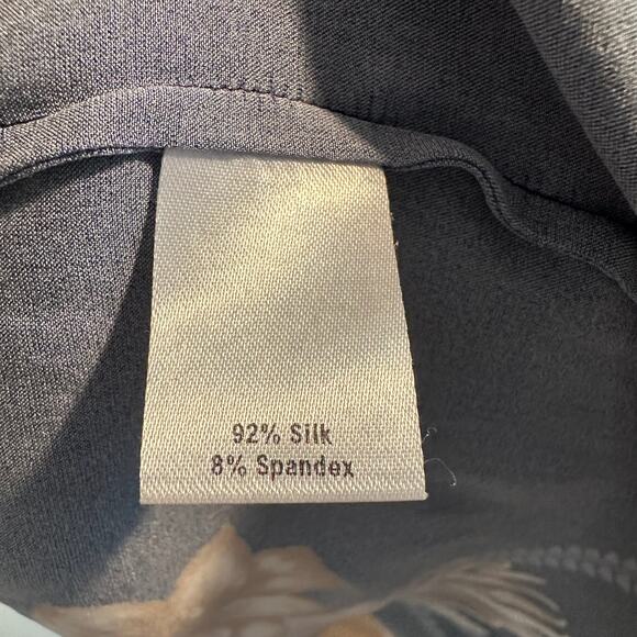 Tucker Silk Blend Blue Floral Button Down Blouse XS / Small - Picture 7 of 7